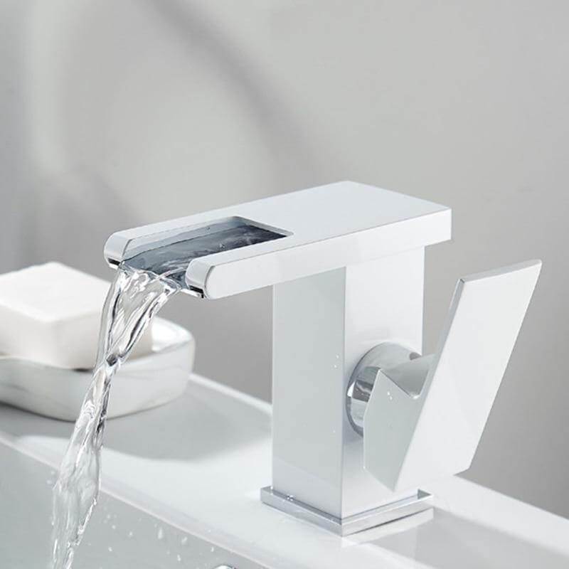 Water Temperature Sensitive LED Bathroom Faucet - MaviGadget