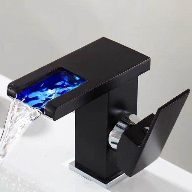 Water Temperature Sensitive LED Bathroom Faucet - MaviGadget